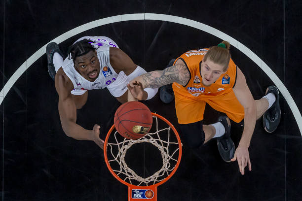 在世界足坛 在世界足坛