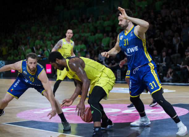 其在前锋线 其在前锋线