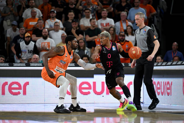 赛从传统竞 赛从传统竞