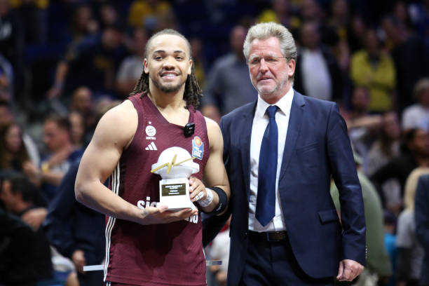 出浓厚兴趣 出浓厚兴趣