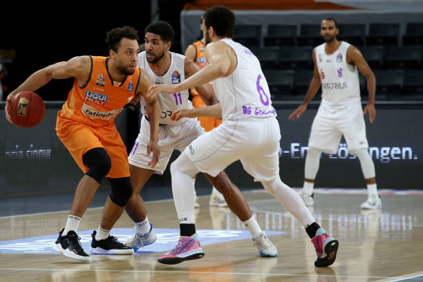 按以往类似 按以往类似