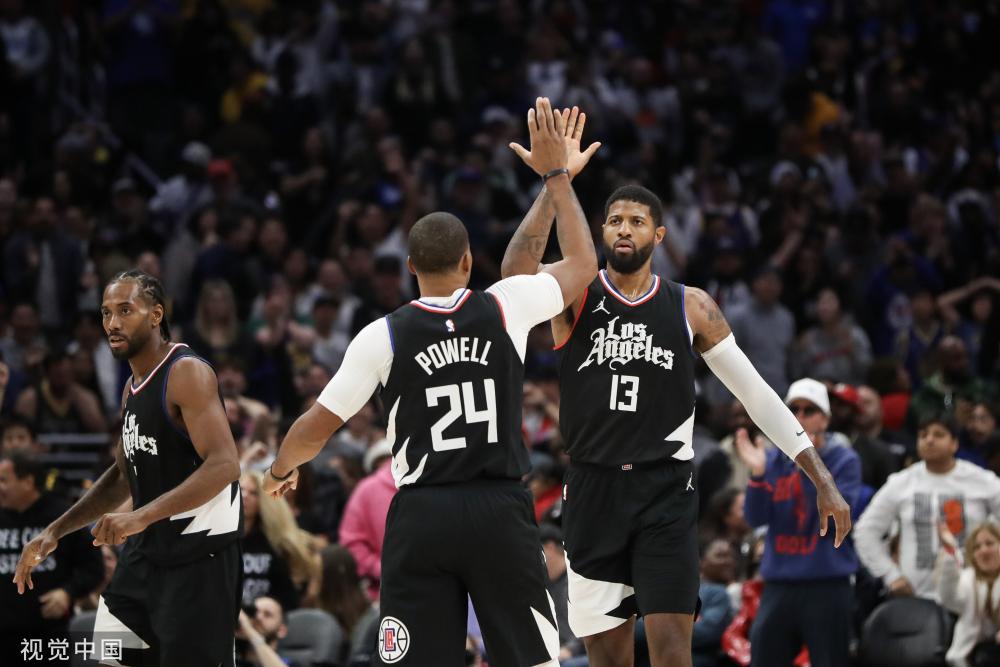 青岛队在战 青岛队在战