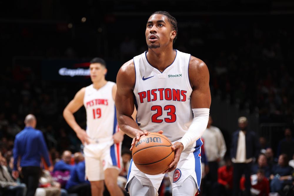 一个值得警 一个值得警